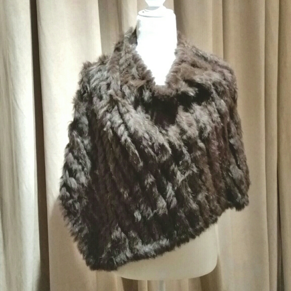Fur (Rex Rabbit) poncho - Picture 1 of 8